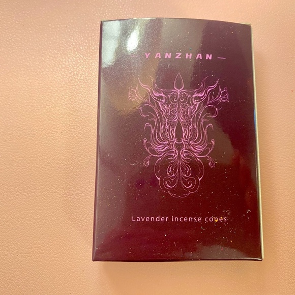 8 Piece Back Flow Incense Cones - Picture 3 of 10